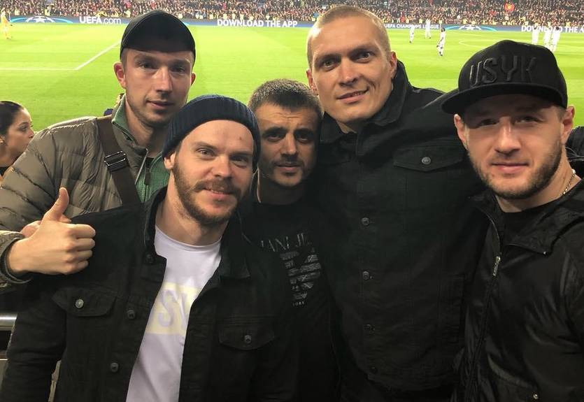 Ты че, фраерок: Усик не оценил, что его диетолог болел за Челси в матче с Барсой