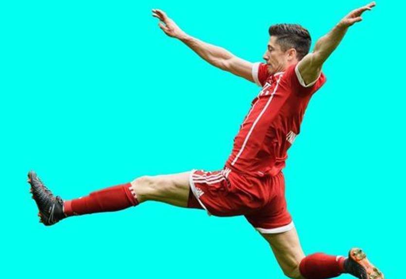 Обработайте фото: фаны Баварии "поиздевались" со снимка Левандовски