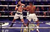 Джошуа одержал непростую победу над Паркером