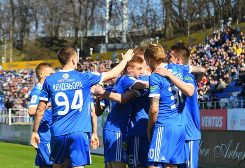 Динамо отправило четыре мяча в ворота Зари