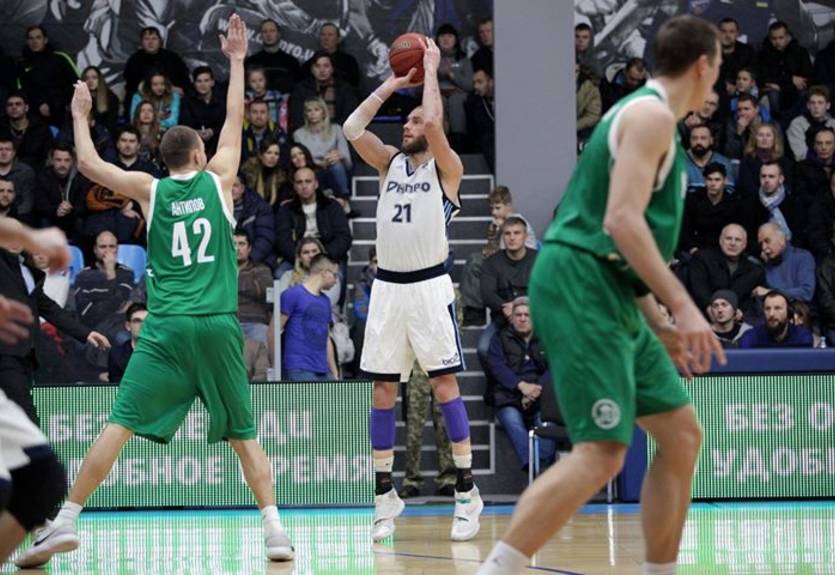 Плей-офф Суперлиги: Днепр разгромил Химик в первом полуфинале