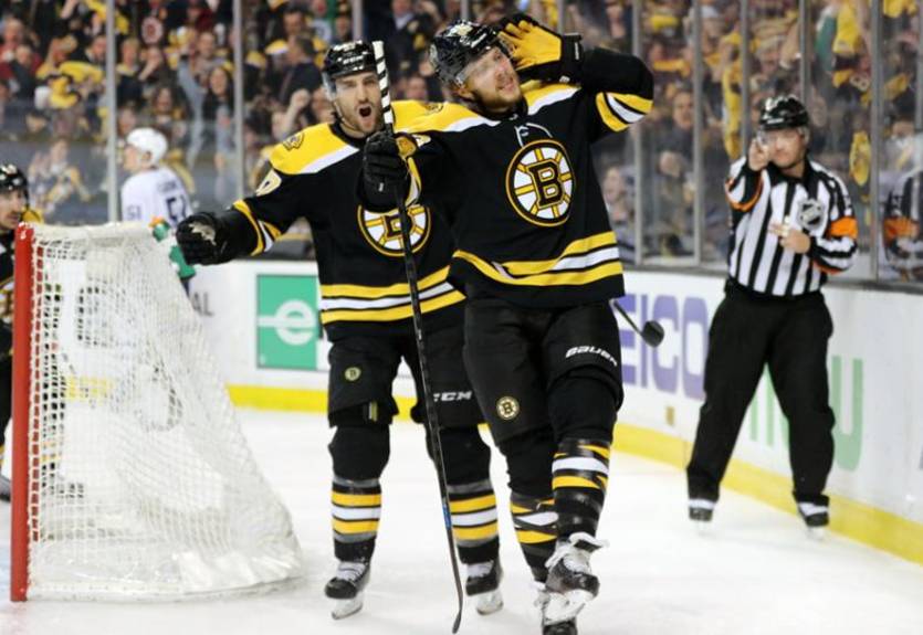 НХЛ: Тампа обыграла Нью-Джерси, Бостон забил 7 голов Торонто