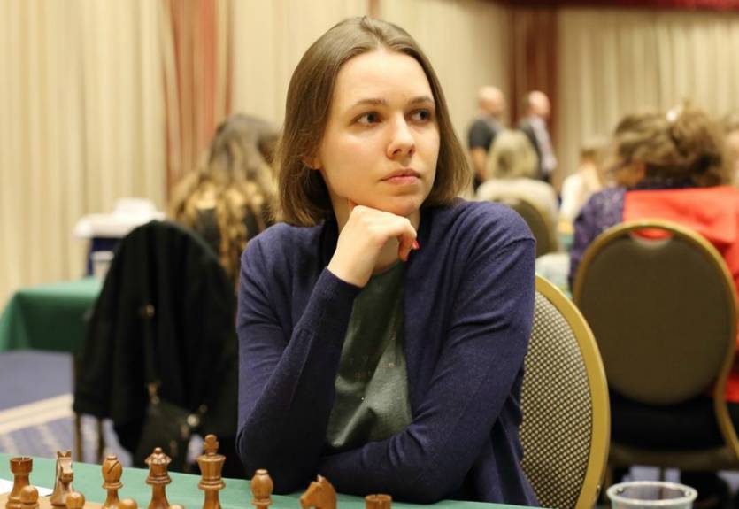 Шахматы: Ушенина выиграла, Музычук белыми проиграла