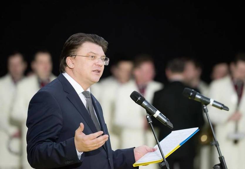 Жданов: Я не могу физически запретить поездки спортсменов в Россию