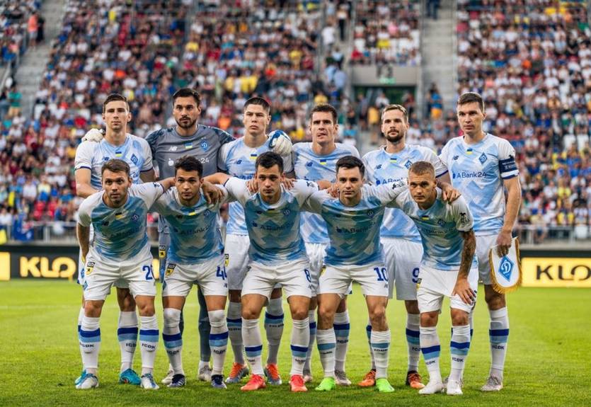 Стали відомі дати матчів між Динамо та Бенфікою в плей-офф кваліфікації Ліги чемпіонів Стали відомі дати матчів між Динамо та Бенфікою в плей-офф кваліфікації Ліги чемпіонів