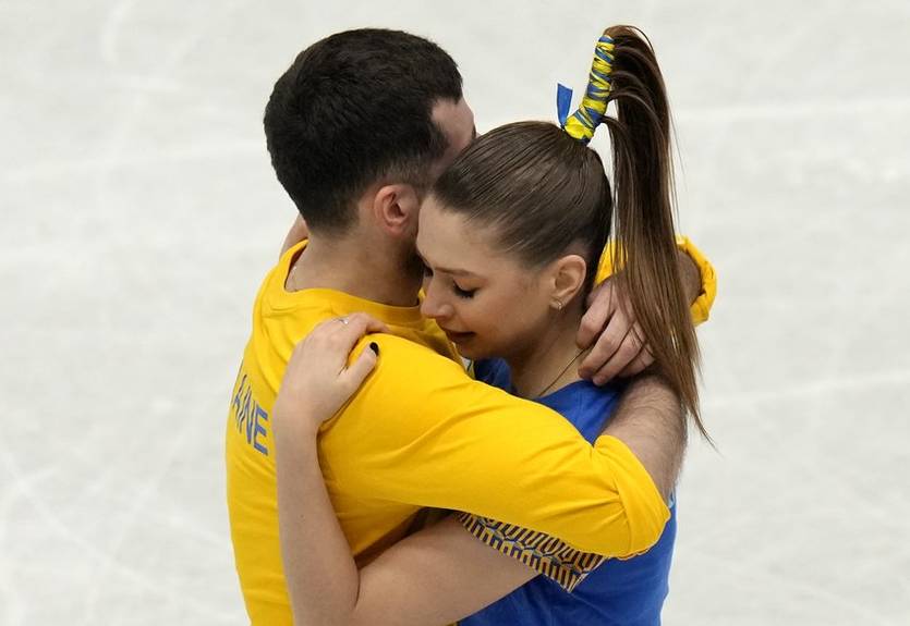 Шестиразові чемпіони України з фігурного катання Назарова та Нікітін оголосили про завершення кар'єри Шестиразові чемпіони України з фігурного катання Назарова та Нікітін оголосили про завершення кар'єри