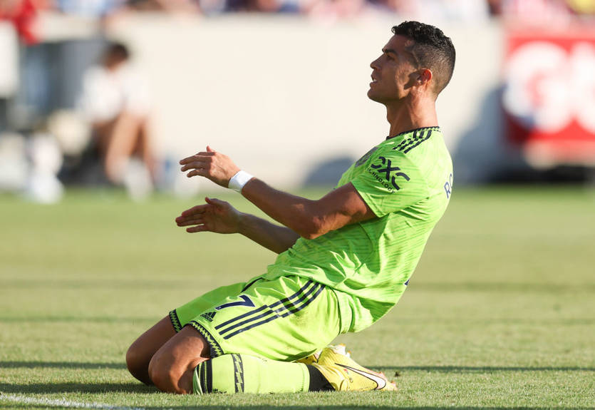 Манчестер Юнайтед может расссмотреть возможность разрыва контракта с Роналду