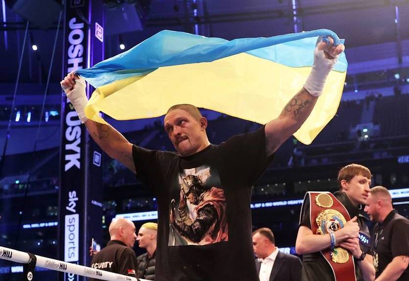 Усик: Хочу допомогти своєму народу та своїй країні