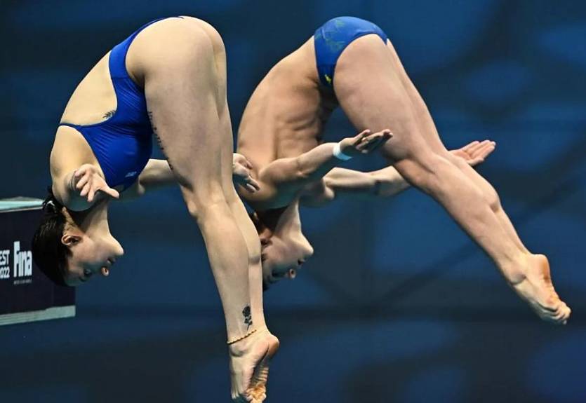 Україна здобула срібло у синхронному стрибку на ЧЄ з водних видів спорту