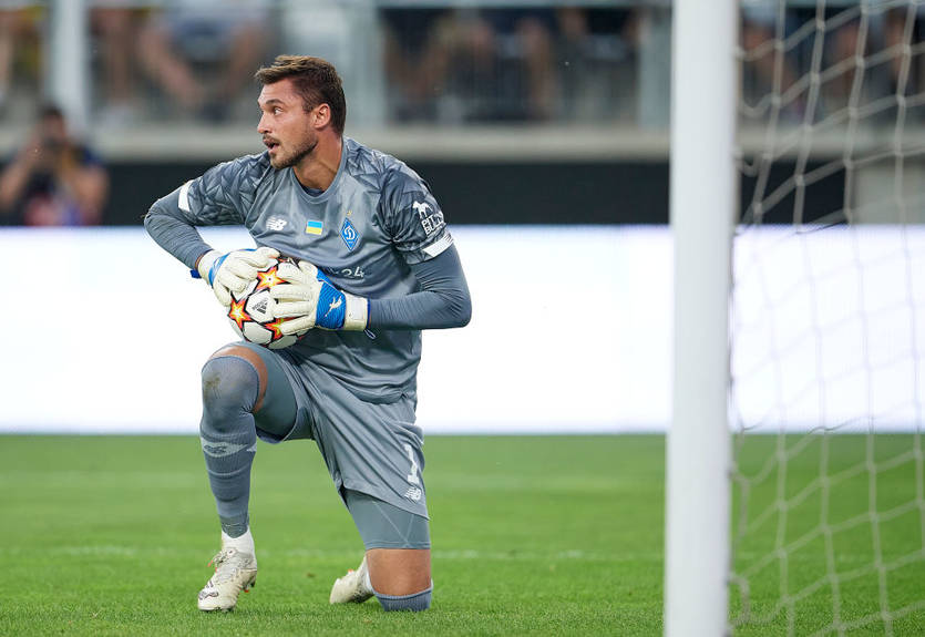 Ще два клуби АПЛ зацікавилися Бущаном