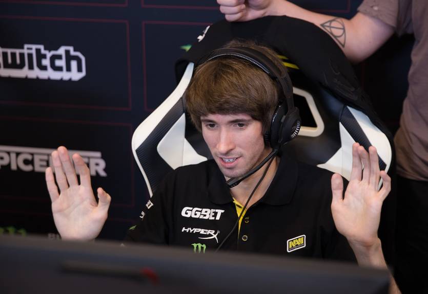 Na'Vi и Team Empire разговаривают на языке Dota 2 Na'Vi и Team Empire разговаривают на языке Dota 2