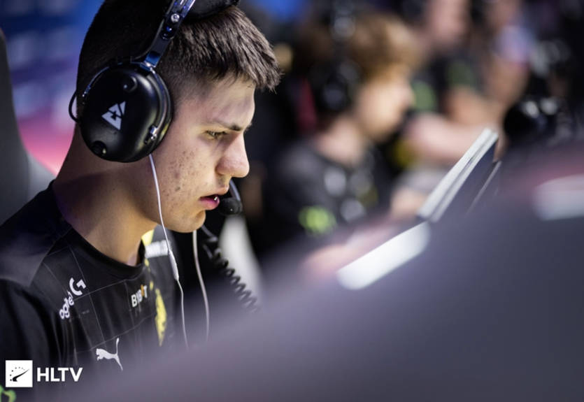 NaVi обыграли Liquid и на первом месте завершили групповую стадию BLAST Premier NaVi обыграли Liquid и на первом месте завершили групповую стадию BLAST Premier