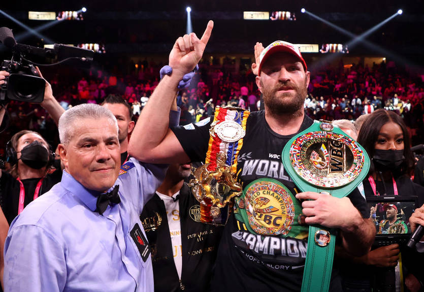 Ф'юрі поставив жорсткий ультиматум з приводу бою з Усиком