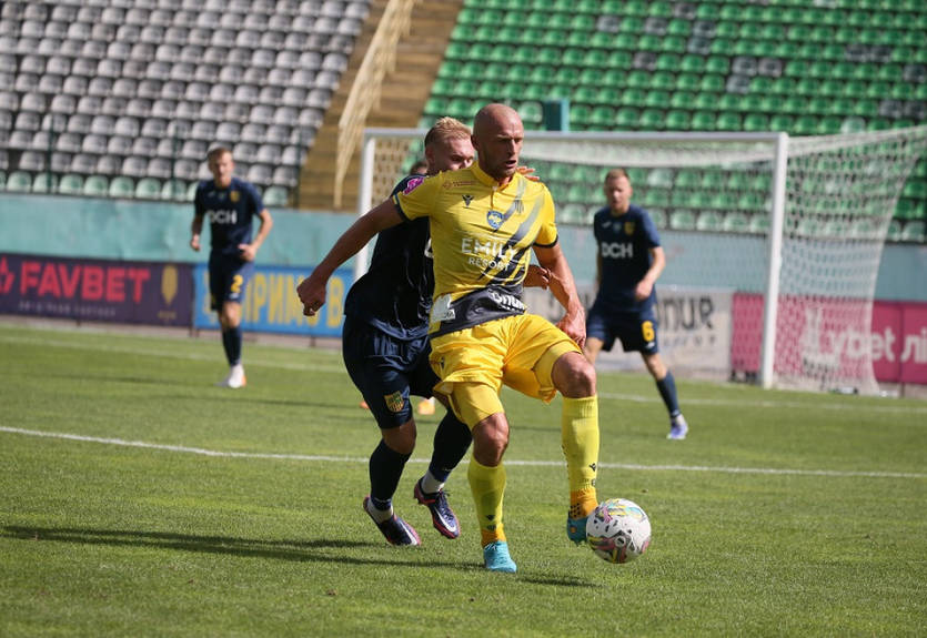 Металіст на виїзді обіграв Рух