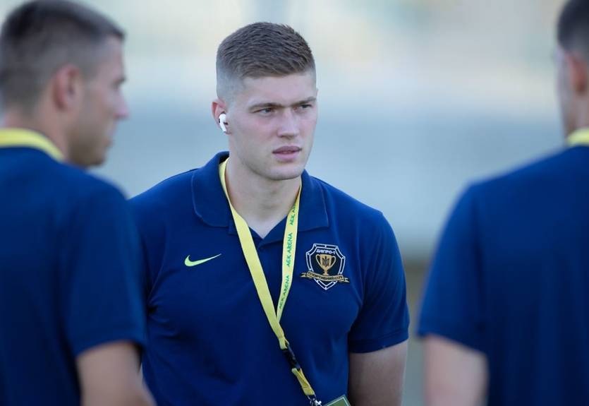 Довбик і Гуцуляк - у старті: Дніпро-1 оголосив склад на матч-відповідь із АЕКом