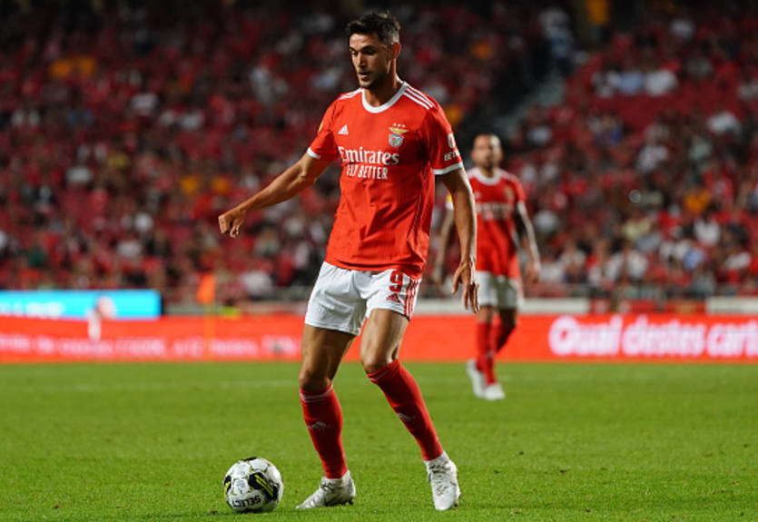 Бенфіка виставила Яремчука на трансфер