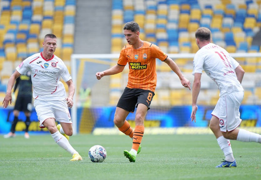 Гол Бондаренка приніс Шахтарю перемогу над Кривбасом