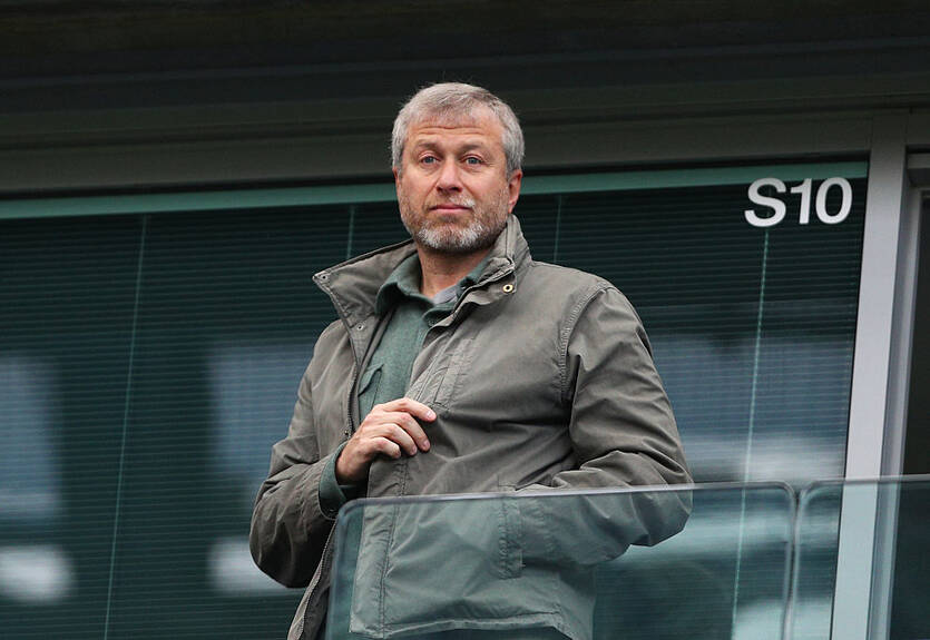 Абрамовичу отказали в продлении британской визы