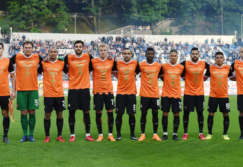 Воины АТО поздравили Шахтер с чемпионством Украины