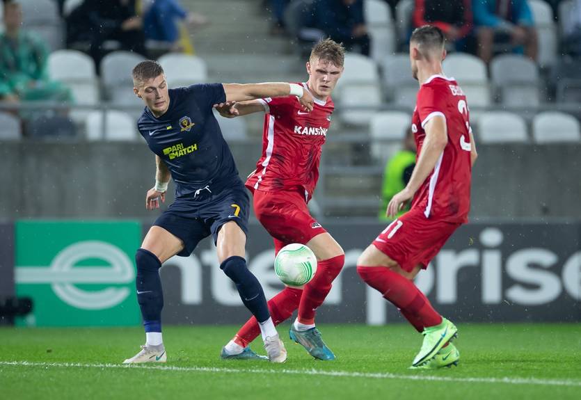 Дніпро-1 стартував із поразки у Лізі конференцій, мінімально програвши АЗ