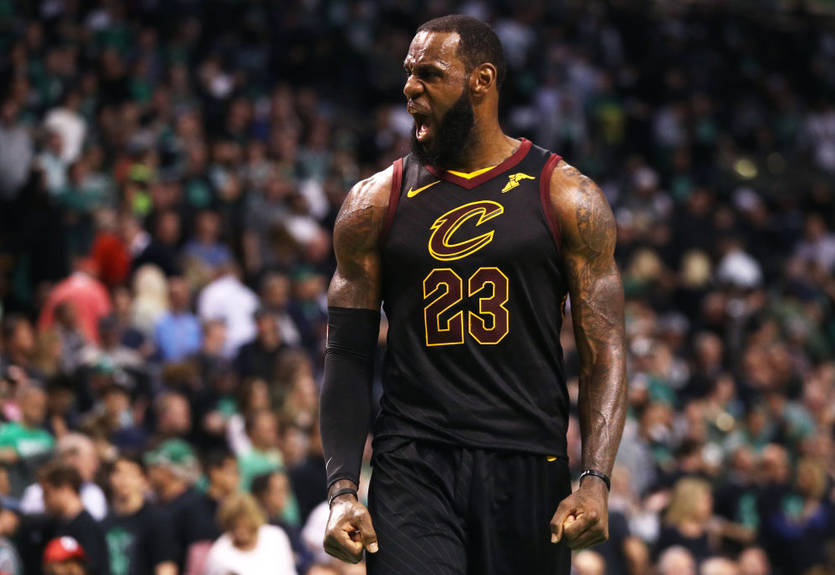 Баззер-биттеры ЛеБрона, данки Хардена и Эмбиида – среди лучших моментов плей-офф НБА