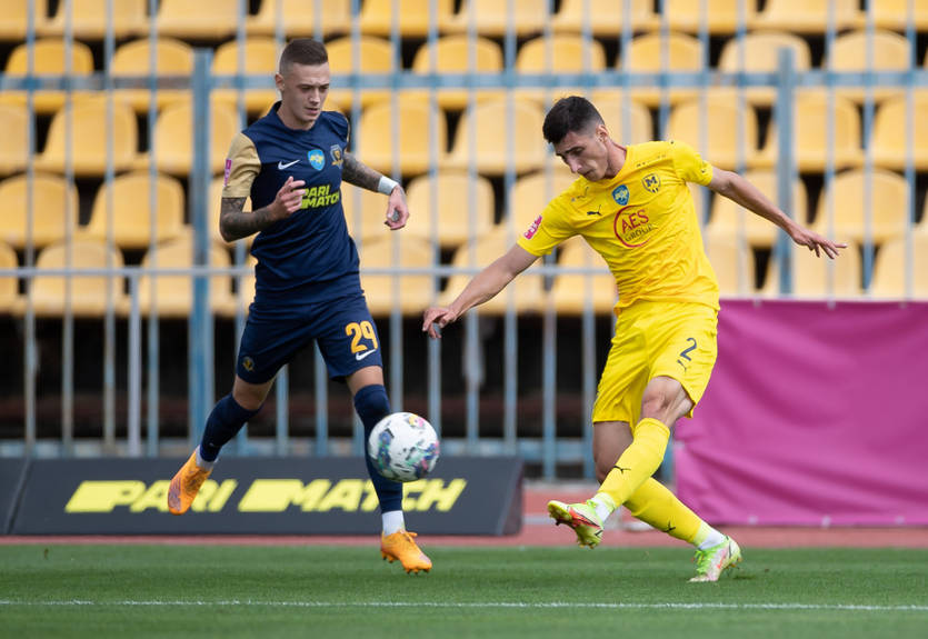 Дніпро-1 розгромив Металіст 1925