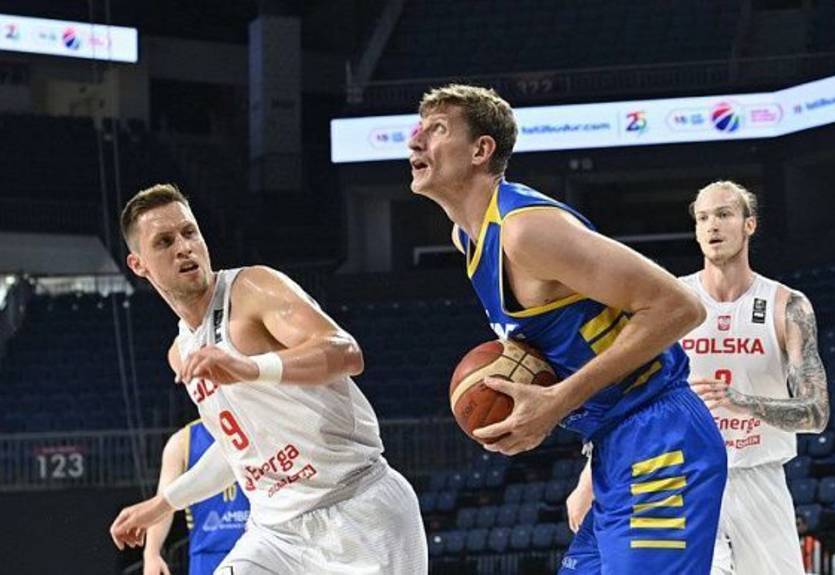 Україна прикро поступилася Польщі в рамках 1/8 фіналу чемпіонату Європи