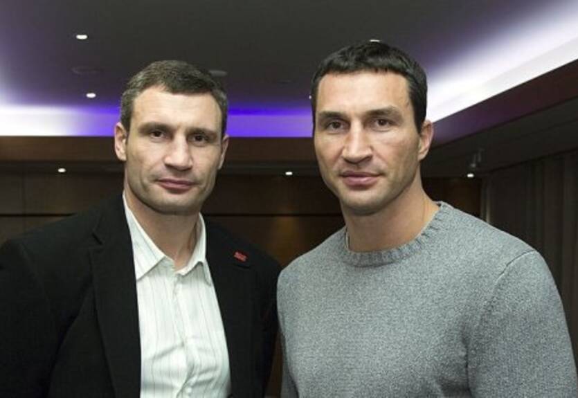 Фьюри назвал братьев Кличко жалкими лузерами Фьюри назвал братьев Кличко жалкими лузерами