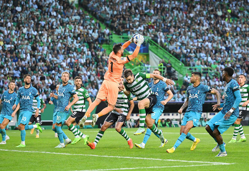 Cпортинг неожиданно вырвал победу над Тоттенхэмом