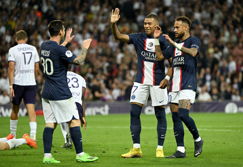 Месси пытался решить конфликт между Неймаром и Мбаппе