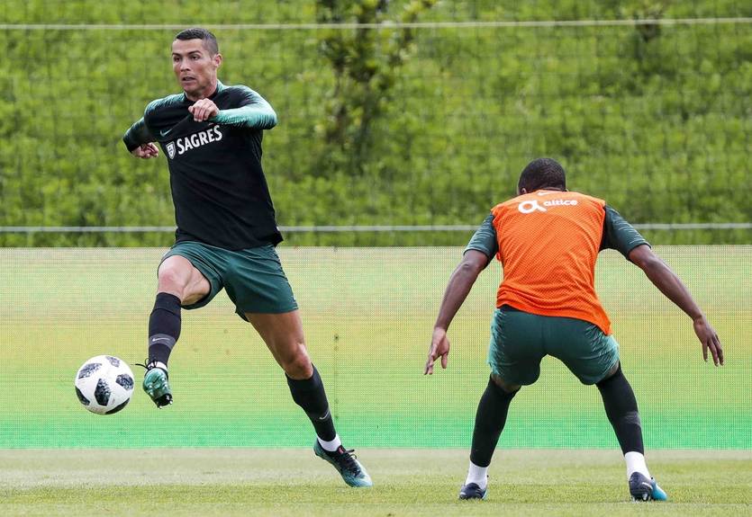 Роналду-младший заколотил в девятку, тем самым обрадовав папашку