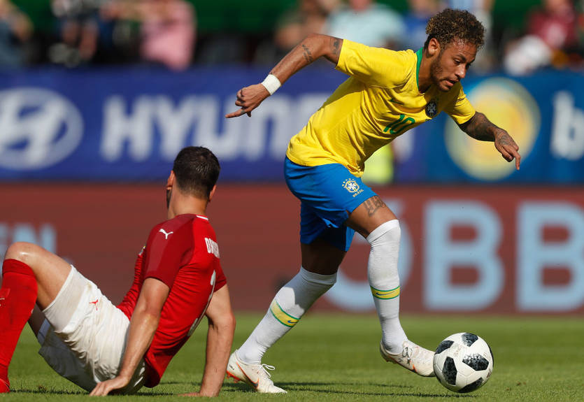 Неймар пристыдил экс-защитника Динамо и всю оборону сборной Австрии вместе с вратарем Неймар пристыдил экс-защитника Динамо и всю оборону сборной Австрии вместе с вратарем