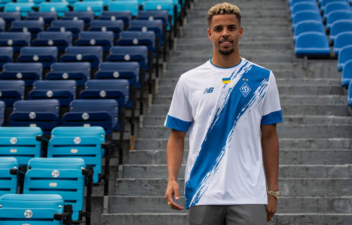 Джастин Лонвейк: кого подписало Динамо?