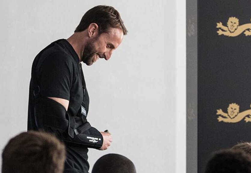 Тренер сборной Англии Саутгейт получил повреждение