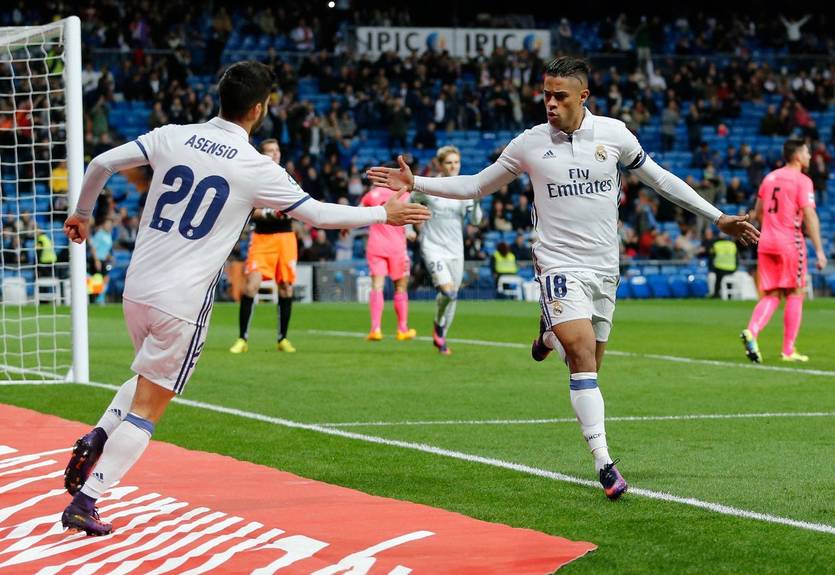 Два футболиста Реала покинут клуб следующим летом Два футболиста Реала покинут клуб следующим летом