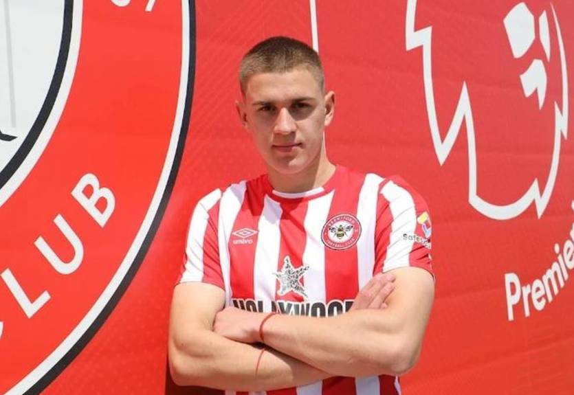 Ярмолюк и три игрока Руха выехали за границу как волонтеры, Кочергин официально не покидал Украину - источник