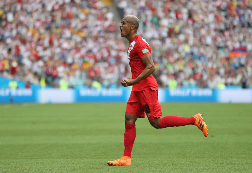 Австралия – Перу: шикарный гол Каррильо в ворота Австралии Австралия – Перу: шикарный гол Каррильо в ворота Австралии