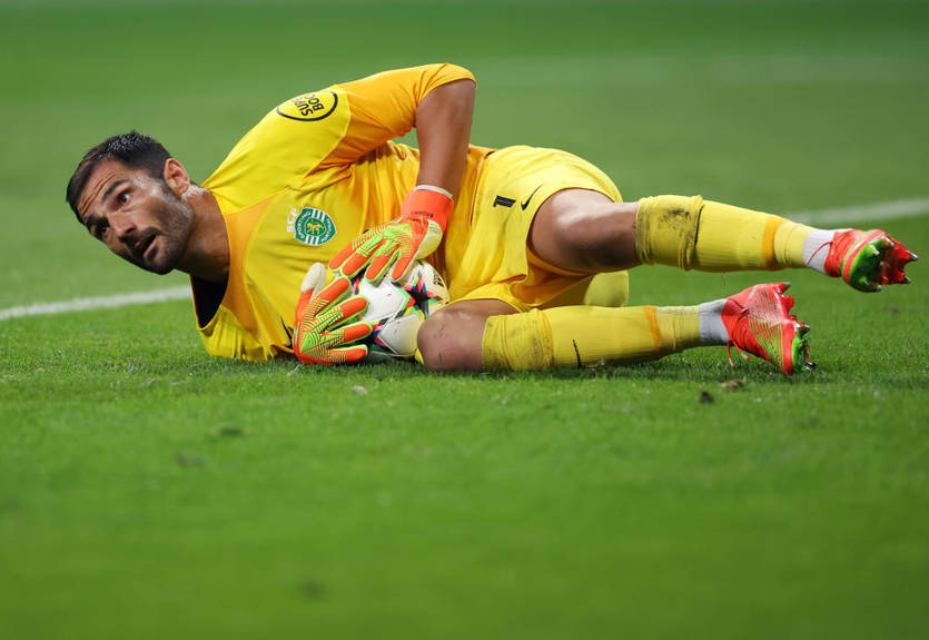 Чорний день "кращого за Касільяса": Адан провалився в матчі Ліги чемпіонів Чорний день "кращого за Касільяса": Адан провалився в матчі Ліги чемпіонів