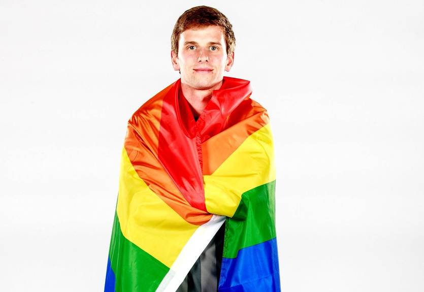 Американский футболист объявил, что он гей