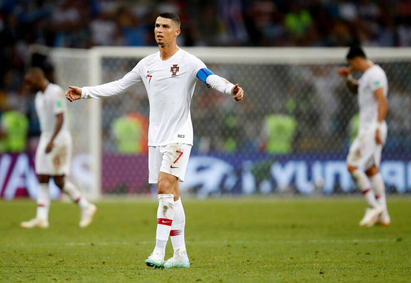 Месси и Роналду на костре: лучшие мемы игрового дня ЧМ-2018