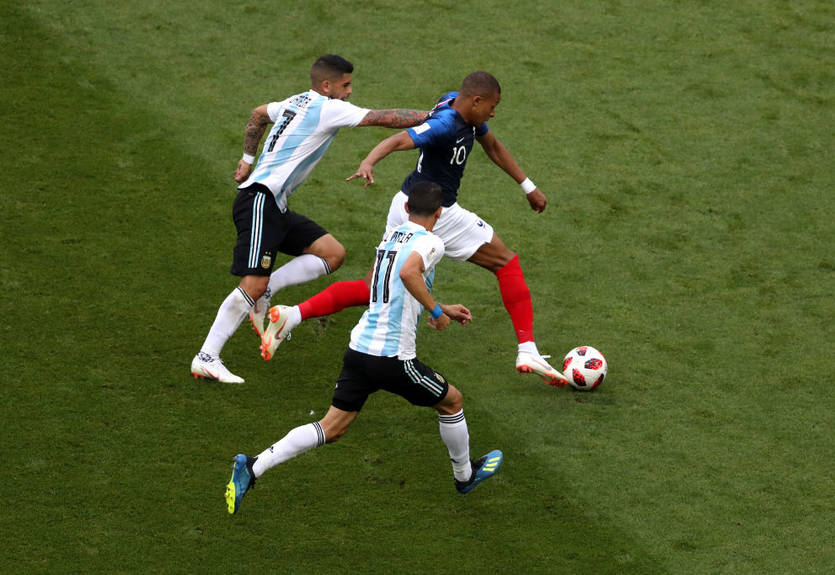 Мбаппе развил рекордную скорость в футболе Мбаппе развил рекордную скорость в футболе