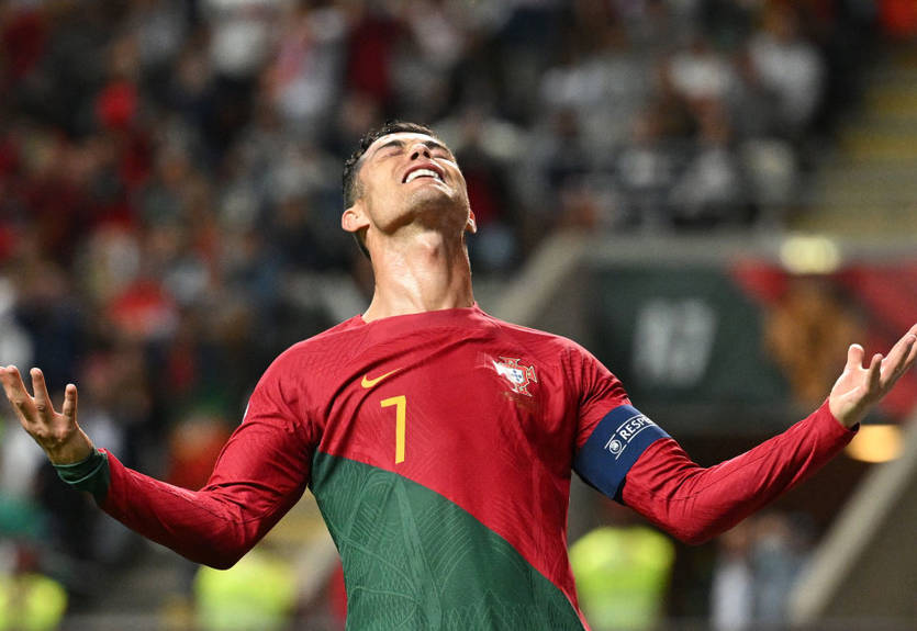 Тен Хаг не хочет отпускать Роналду в январе