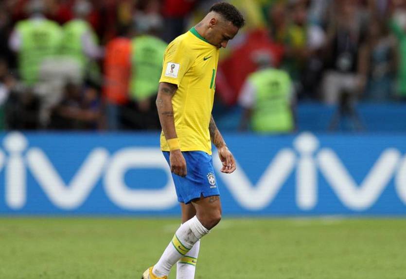 Мэр Брюсселя опубликовал мем с мальчиком, писающим на Неймара Мэр Брюсселя опубликовал мем с мальчиком, писающим на Неймара