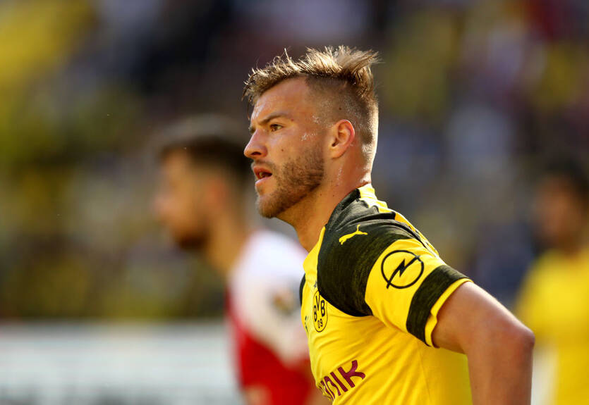 Ярмоленко освободили от тренировок с Боруссией, чтобы он провел переговоры с другим клубом Ярмоленко освободили от тренировок с Боруссией, чтобы он провел переговоры с другим клубом