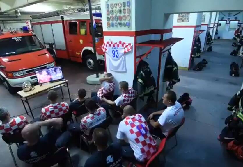 Хорватские пожарные поразили скоростью, сорвавшись с просмотра пенальти своей сборной