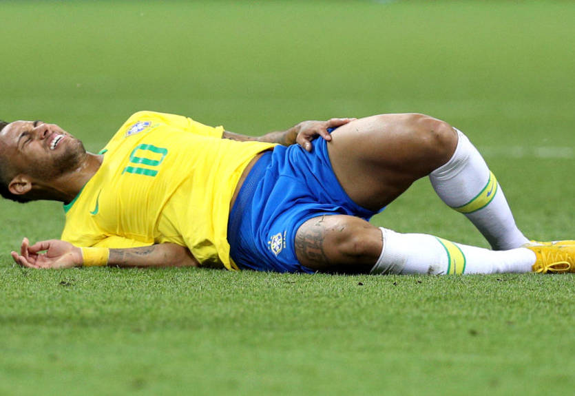 Теннисист на Уимблдоне спародировал Неймара Теннисист на Уимблдоне спародировал Неймара