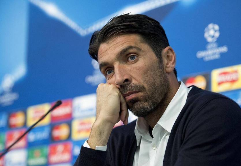 Буффон пропустил два гола от клуба третьей лиги в дебютном матче за ПСЖ