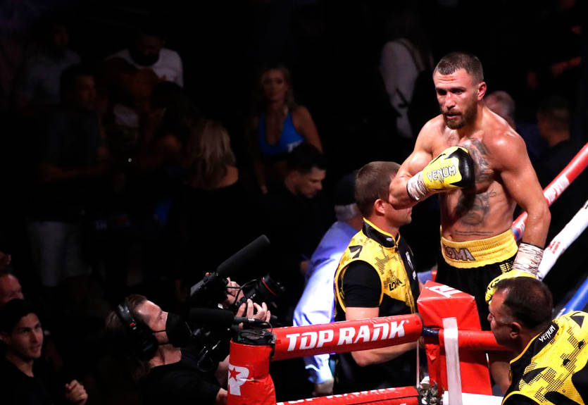 Ломаченко - Ортис: видео церемонии взвешивания