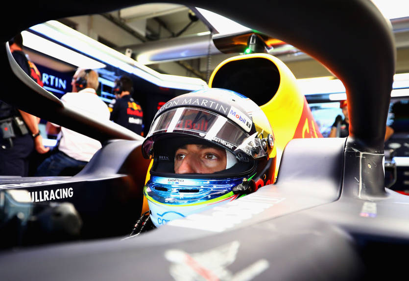 Риккардо выиграл первую практику Гран-при Германии