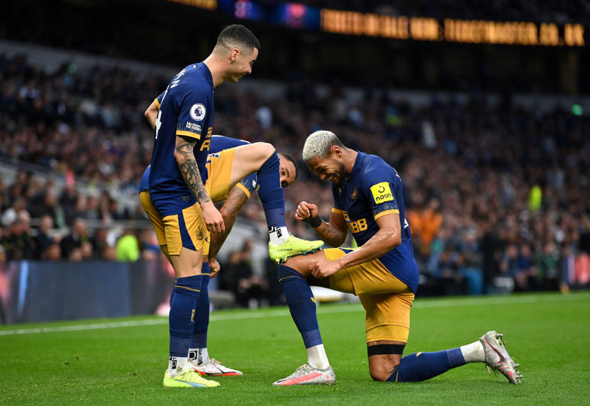 Ньюкасл ворвался в зону Лиги чемпионов, нанеся Тоттенхэму второе поражение за неделю